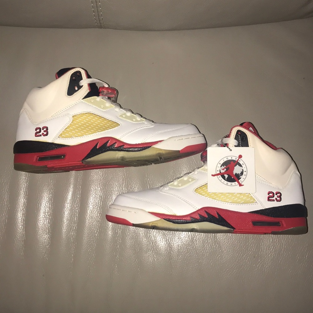 Nike Air Jordan 5 Fire Red. ( 2006)